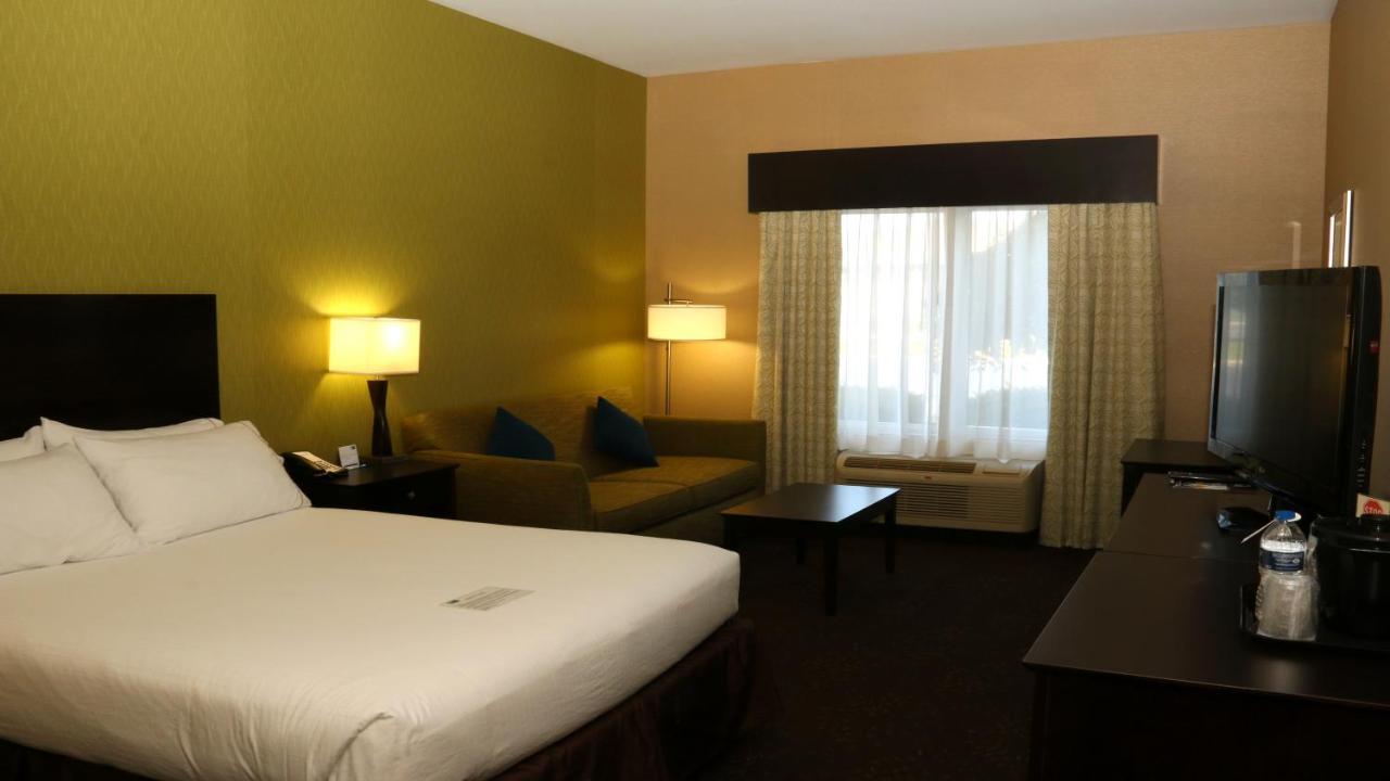 Holiday Inn Express Hotel & Suites Saginaw By Ihg Exterior foto